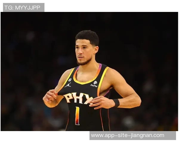 布克回应连吃两次技术犯规称裁判未看见错误导致掘金获得球权