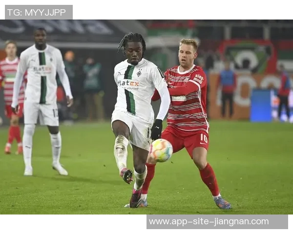 米兰两度追逐科内巴黎欲出6000万罗马希望留人