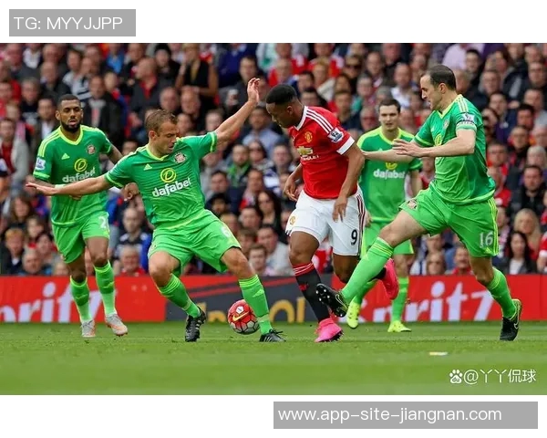 曼联一战飙升至第六名距离第四名桑德兰仅差一分 曼联一战飙升至第六名距离第四名桑德兰仅差一分