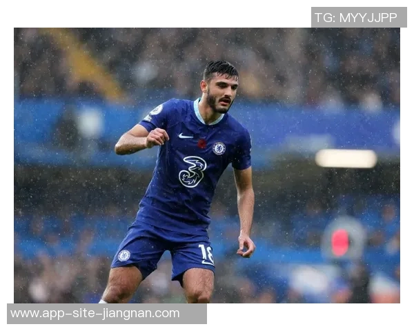 米兰积极寻求租借菲尔克鲁格以应对希门尼斯受伤带来的前锋短缺问题