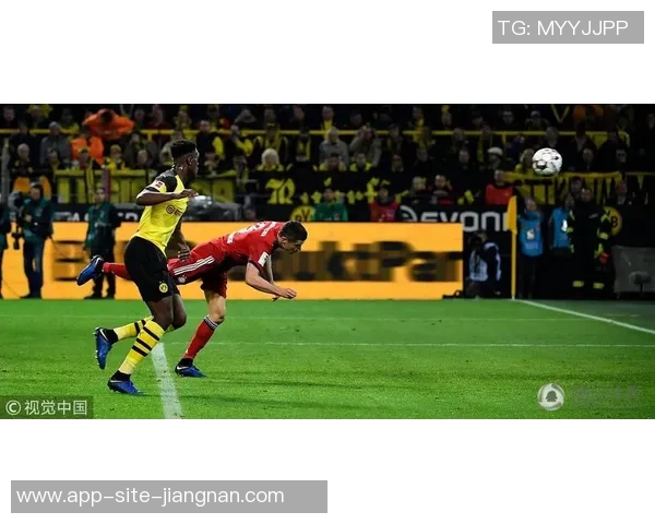 翁达夫背对球门神奇一击外脚背凌空撩射精彩破门瞬间 翁达夫背对球门神奇一击外脚背凌空撩射精彩破门瞬间