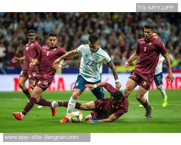 阿根廷发布对阵委内瑞拉友谊赛海报劳塔罗独自亮相引关注