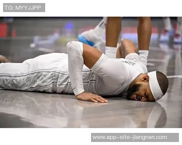 浓眉伤病困扰独行侠首秀后缺席多场拉伤和左手损伤或将影响数月表现 浓眉伤病困扰独行侠首秀后缺席多场拉伤和左手损伤或将影响数月表现